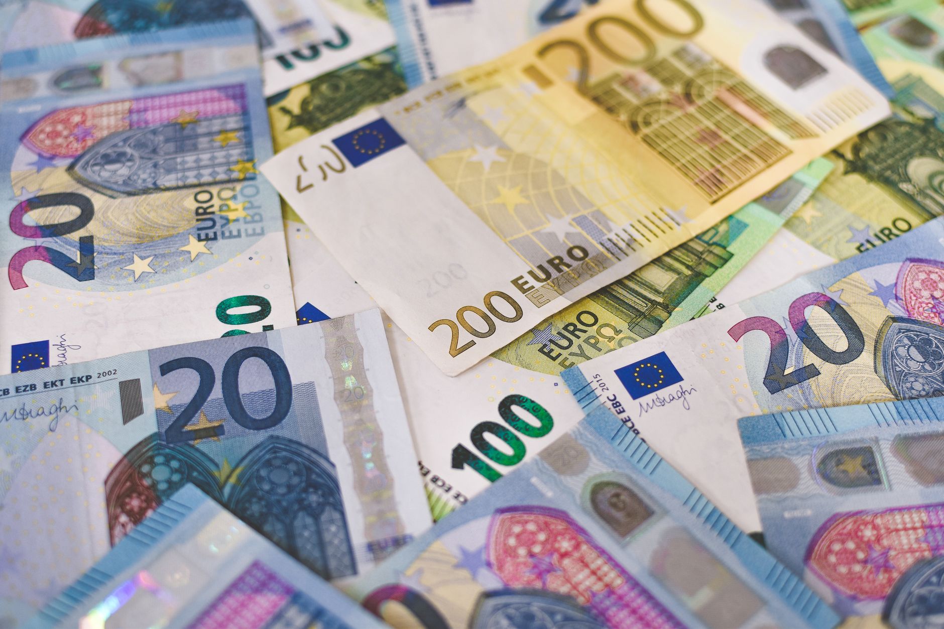 Cómo cerró el euro en Venezuela el domingo 4 de octubre de 2026